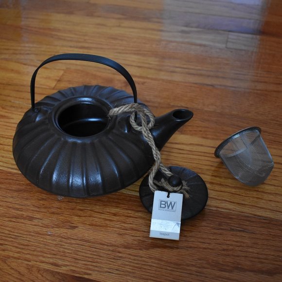 NWT Boston Warehouse Teapot Rustic Brown with Strainer and Lid - Picture 3 of 6